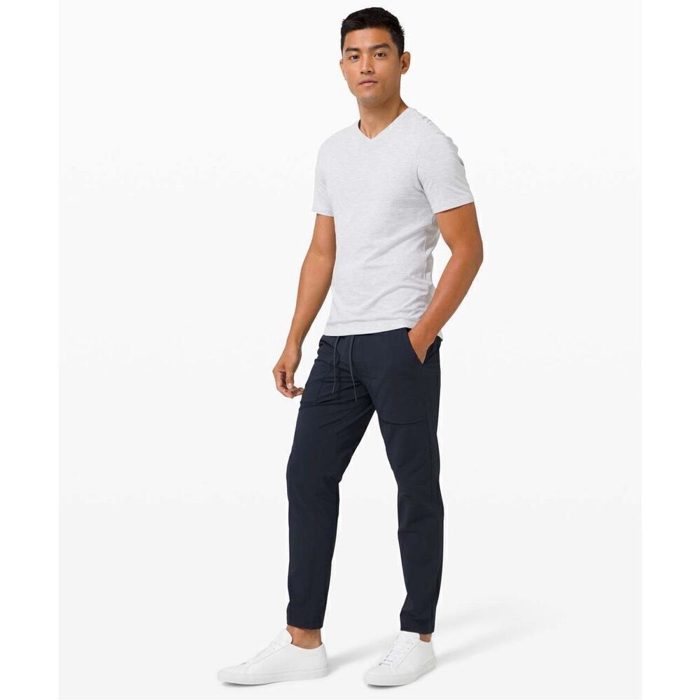 ✨Lululemon Bowline Sz Medium Pant True Navy✨